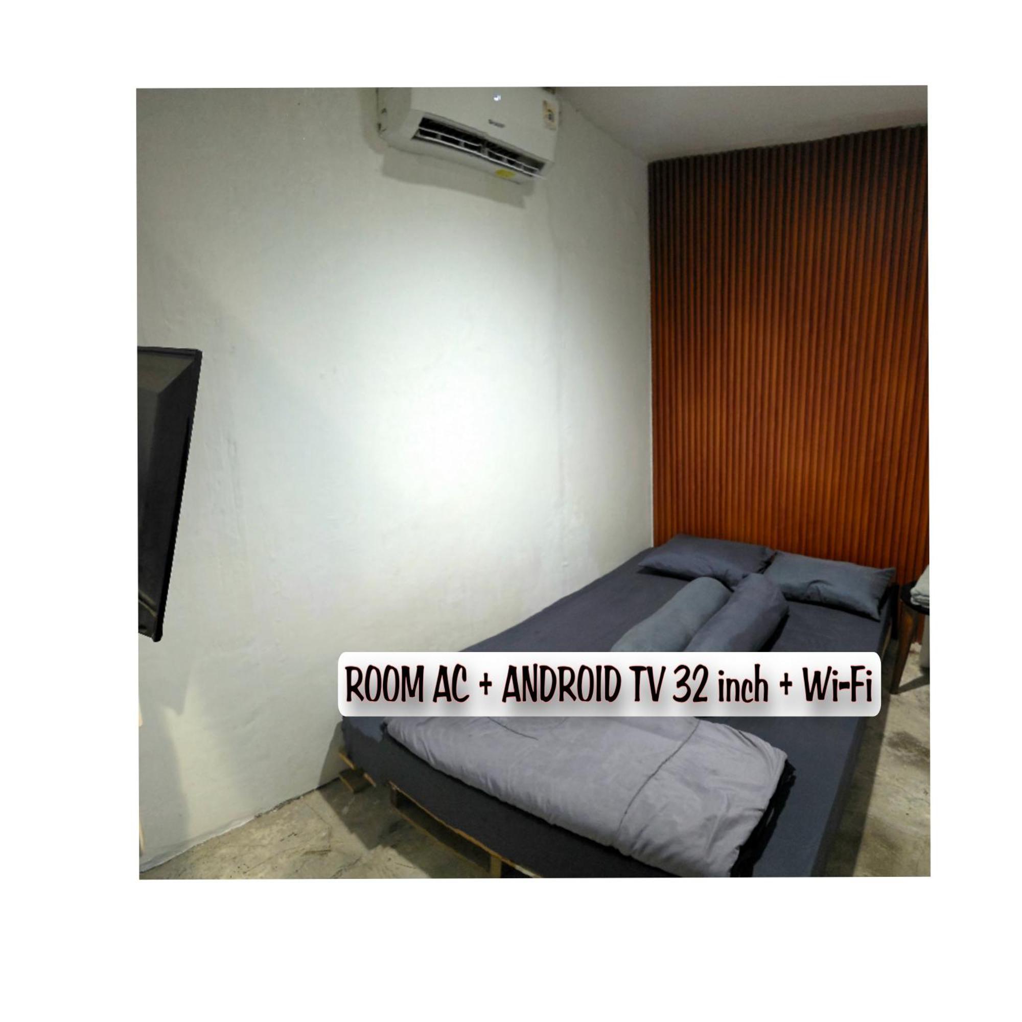 Cilacap Guest House Dış mekan fotoğraf