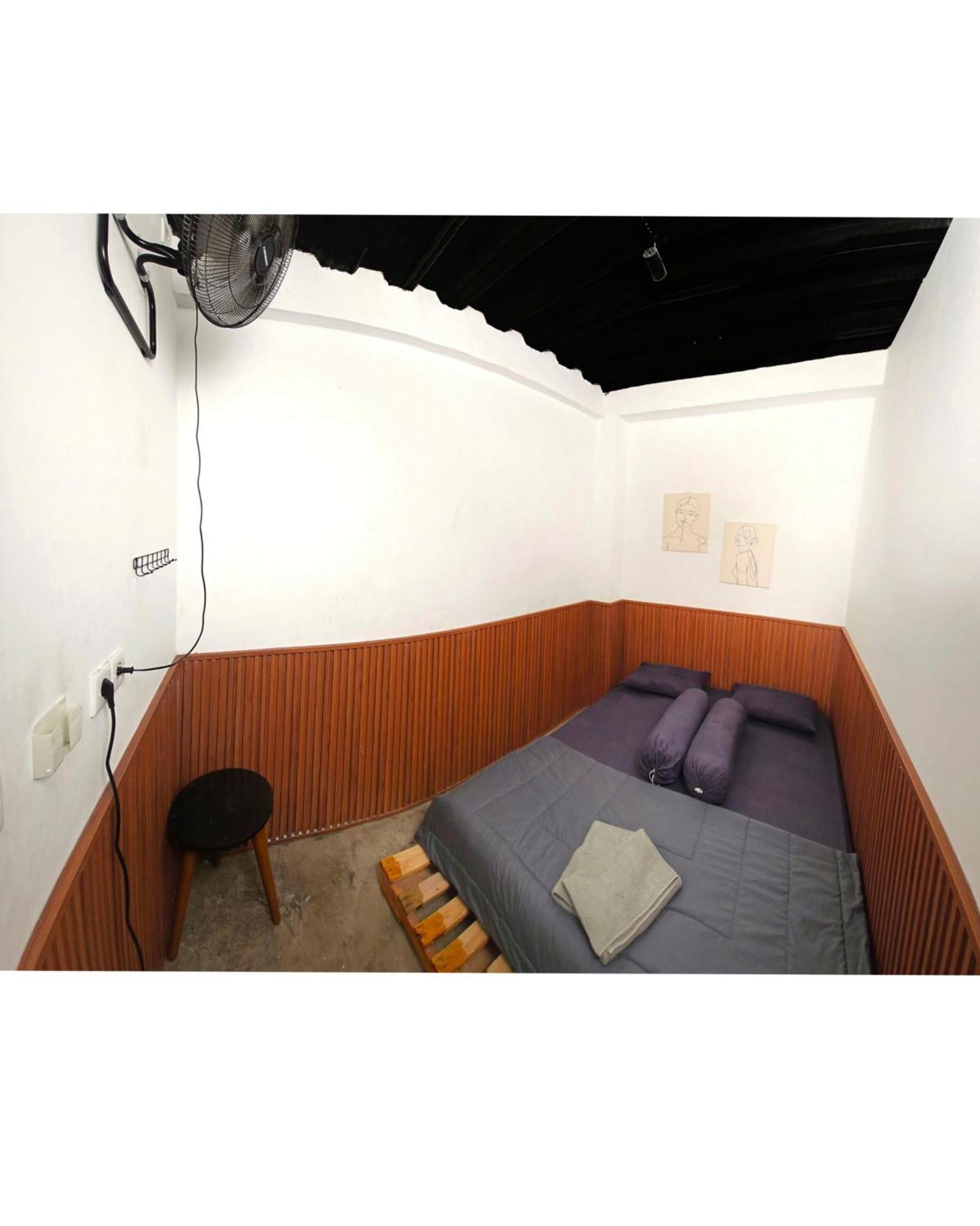 Cilacap Guest House Dış mekan fotoğraf